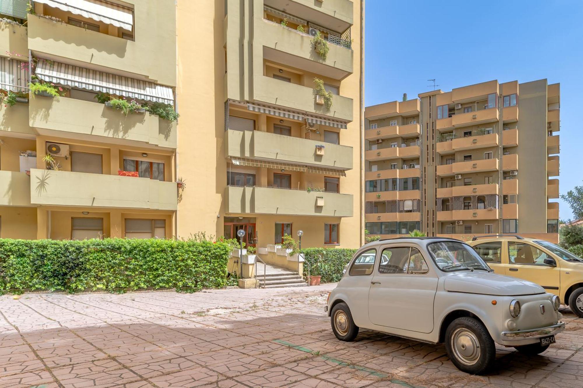 Kalbia Apartment Or Rooms Renovated, Functional, Intimate And More Cagliari Exterior photo