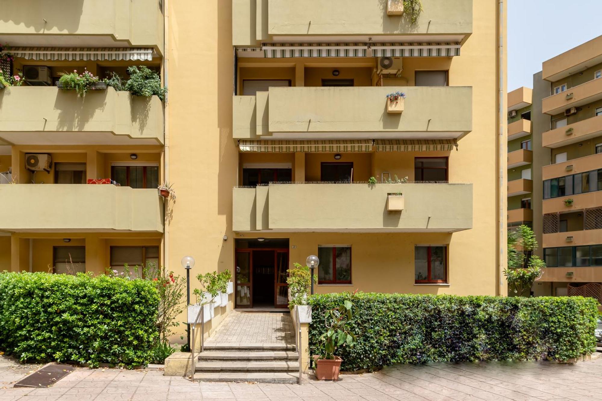 Kalbia Apartment Or Rooms Renovated, Functional, Intimate And More Cagliari Exterior photo