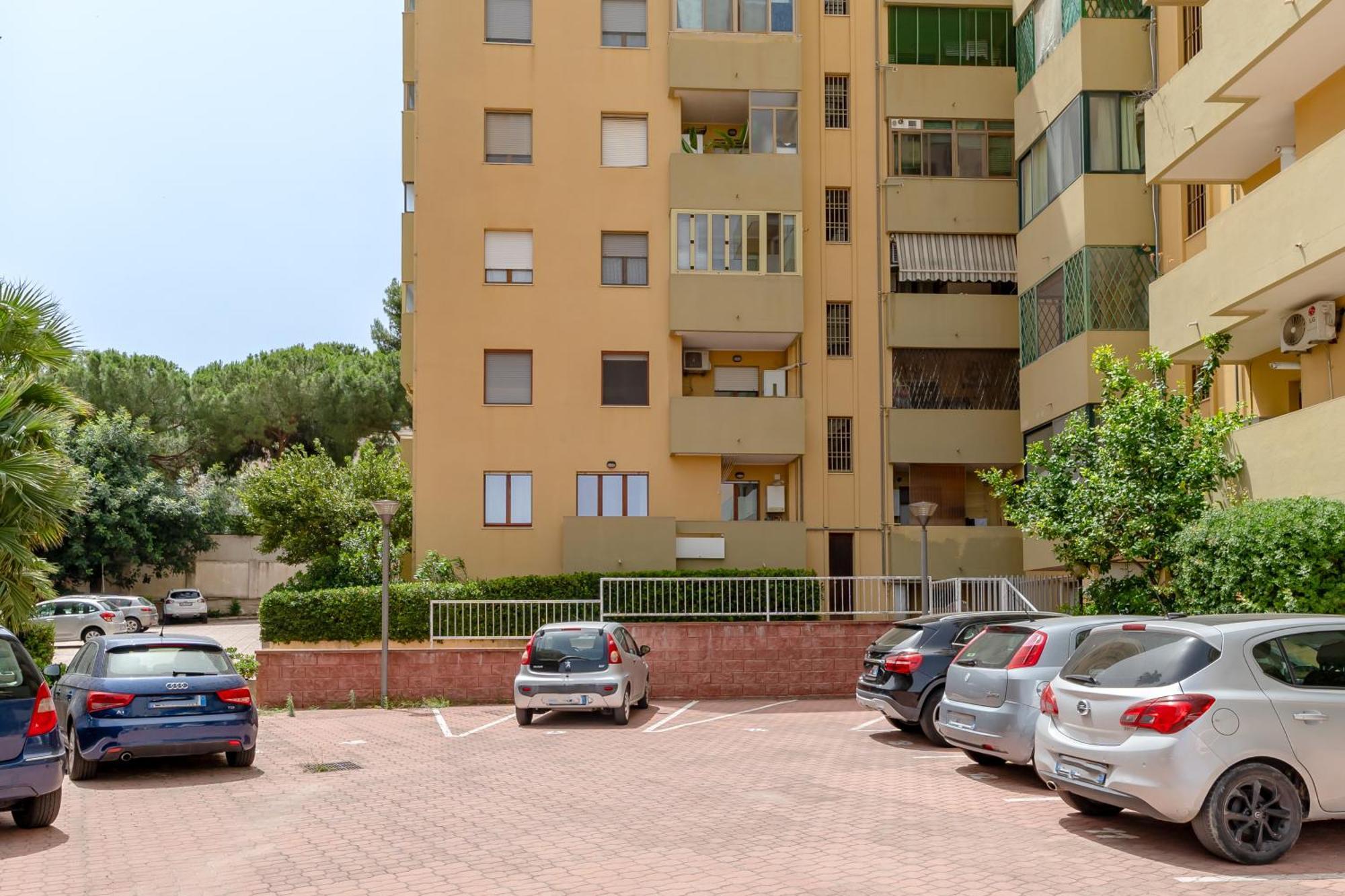 Kalbia Apartment Or Rooms Renovated, Functional, Intimate And More Cagliari Exterior photo