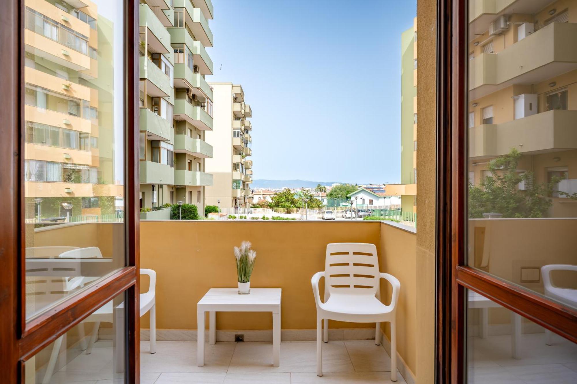 Kalbia Apartment Or Rooms Renovated, Functional, Intimate And More Cagliari Exterior photo
